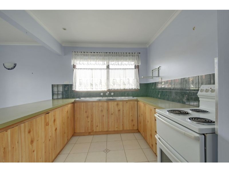 1/16 Sinclair Avenue, Morwell VIC 3840