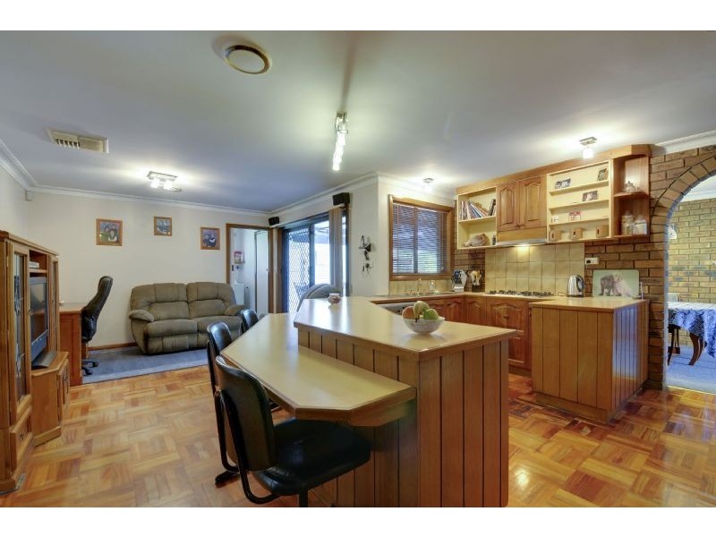 17 Wyung Drive, Morwell VIC 3840