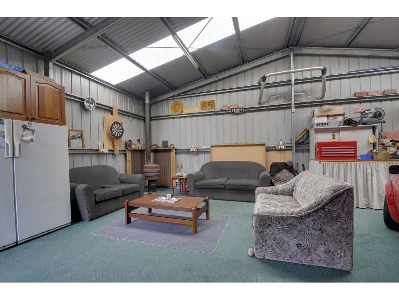 17 Wyung Drive, Morwell VIC 3840