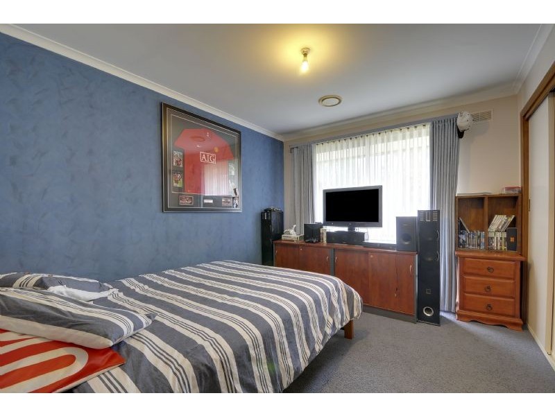 17 Wyung Drive, Morwell VIC 3840