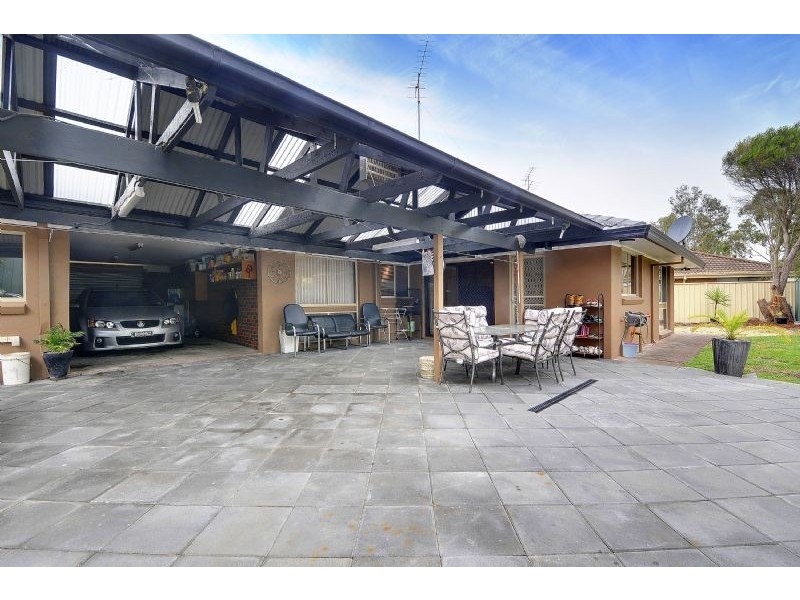 17 Wyung Drive, Morwell VIC 3840