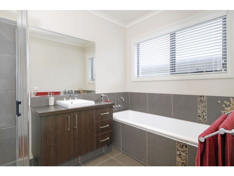 70 Riverslea Boulevard, Traralgon VIC 3844