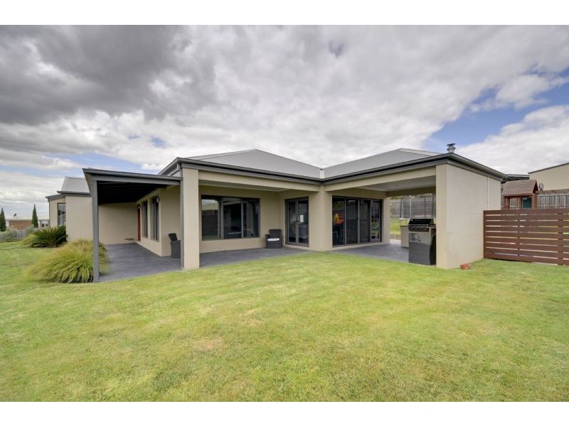 70 Riverslea Boulevard, Traralgon VIC 3844