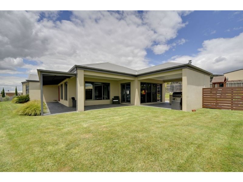 70 Riverslea Boulevard, Traralgon VIC 3844