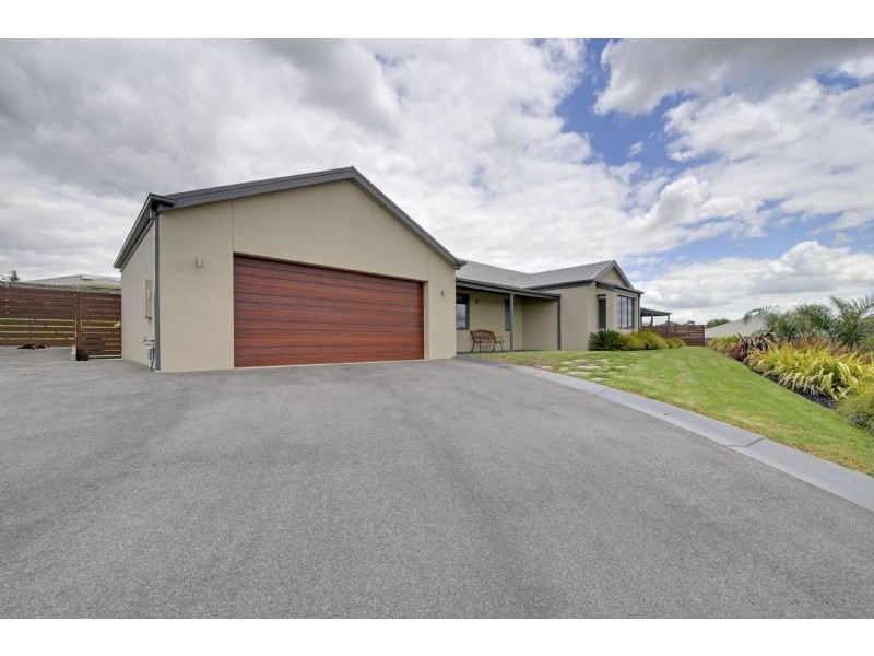 70 Riverslea Boulevard, Traralgon VIC 3844