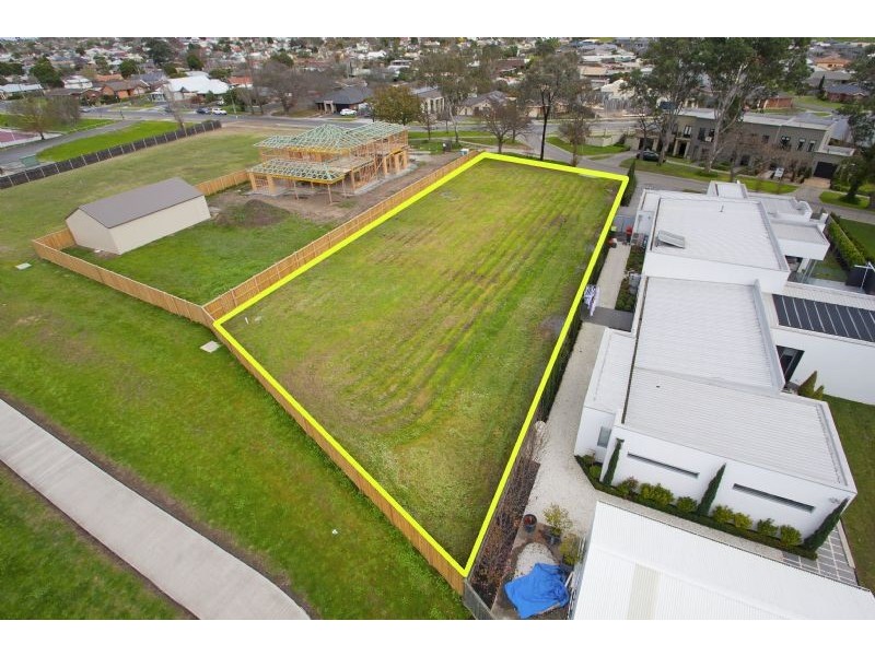 27 Hedges Avenue, Traralgon VIC 3844