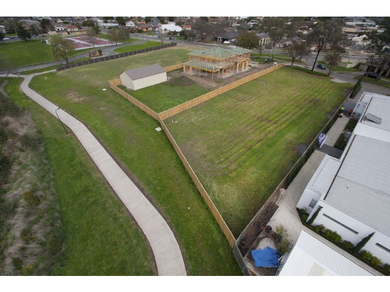 27 Hedges Avenue, Traralgon VIC 3844