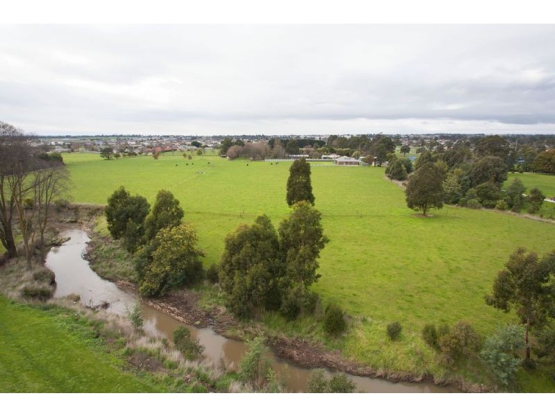 27 Hedges Avenue, Traralgon VIC 3844