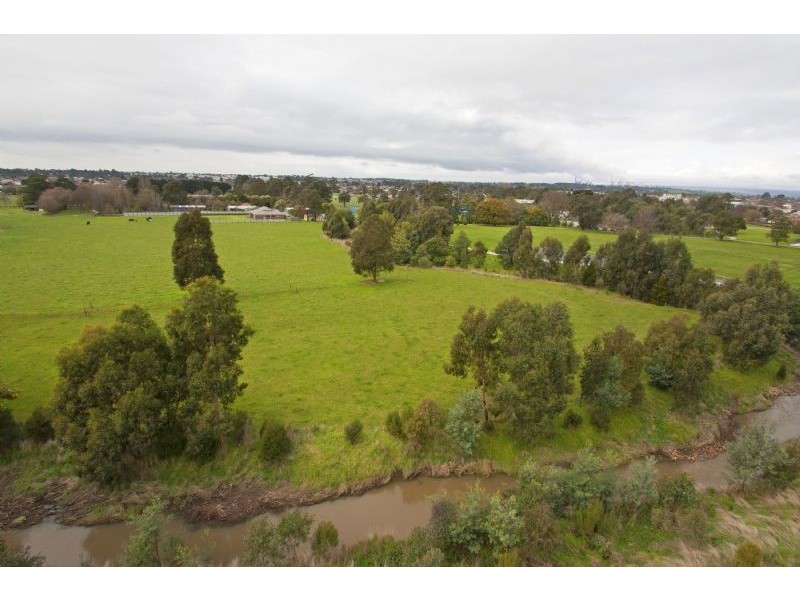 27 Hedges Avenue, Traralgon VIC 3844