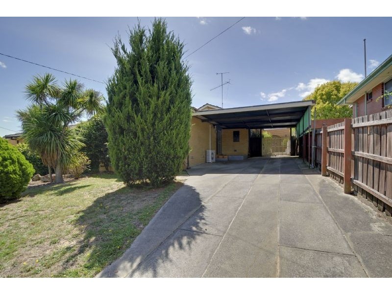 11 Ritchie Road, Churchill VIC 3842
