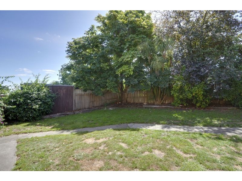 11 Ritchie Road, Churchill VIC 3842