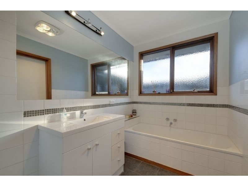 4 Douglas Parade, Traralgon VIC 3844