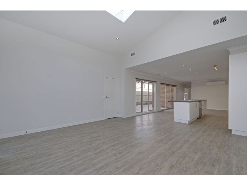 15 McNulty Drive, Traralgon VIC 3844