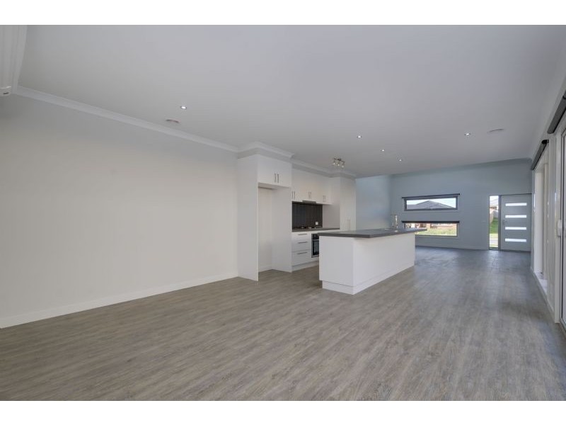 15 McNulty Drive, Traralgon VIC 3844