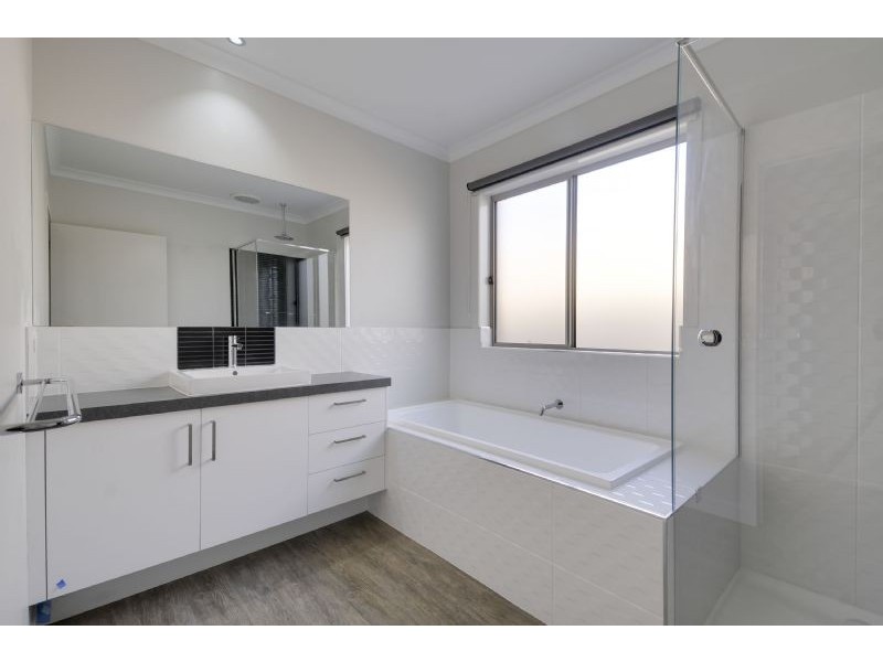 15 McNulty Drive, Traralgon VIC 3844