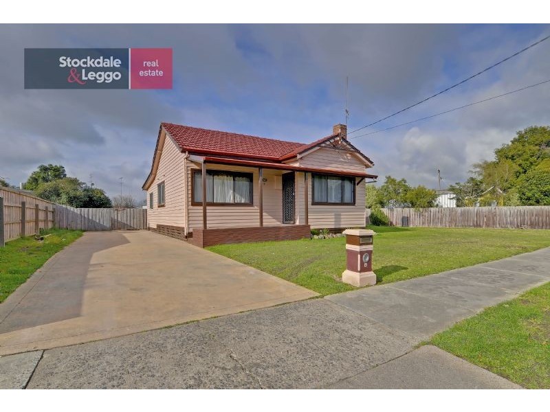 4 Saunders Crescent, Traralgon VIC 3844