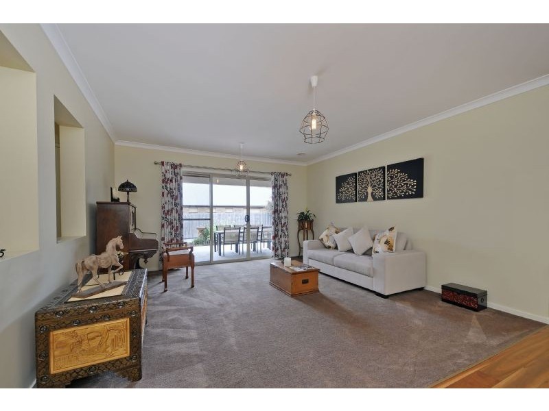 13 Crestmont Court, Traralgon VIC 3844