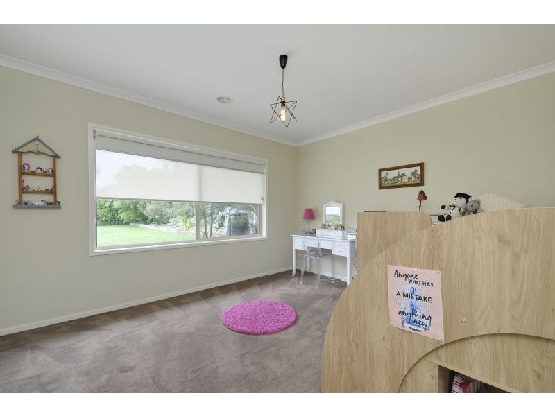 13 Crestmont Court, Traralgon VIC 3844