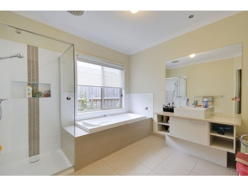 13 Crestmont Court, Traralgon VIC 3844