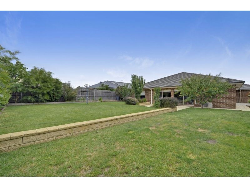 13 Crestmont Court, Traralgon VIC 3844