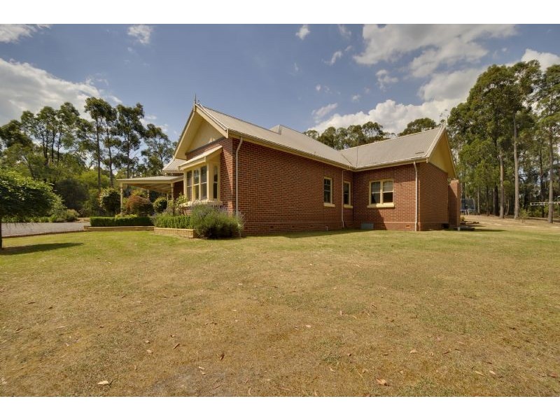 60 Tandara Drive, Glengarry VIC 3854