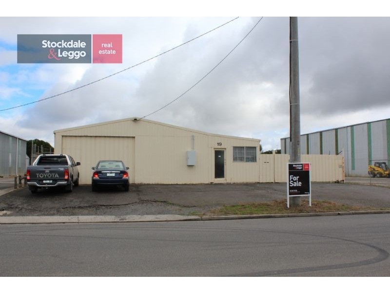 19 Centre Road, Morwell VIC 3840
