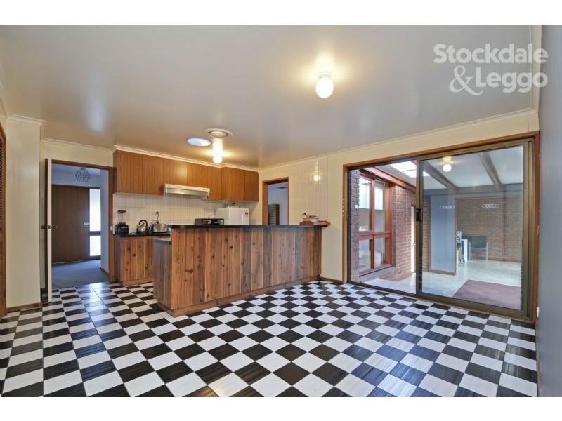 18 Hood Street, Rosedale VIC 3847