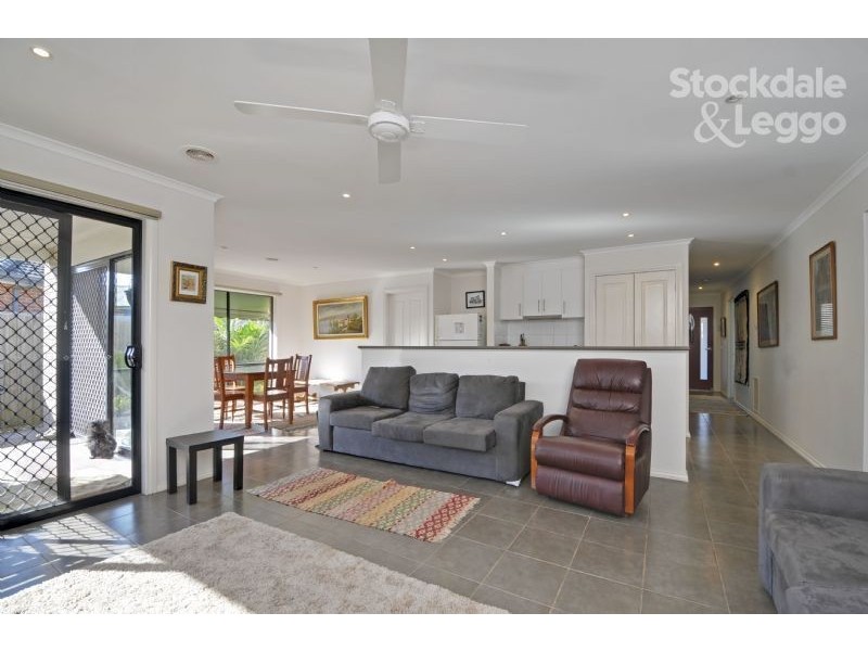 4 Lawn Avenue, Traralgon VIC 3844