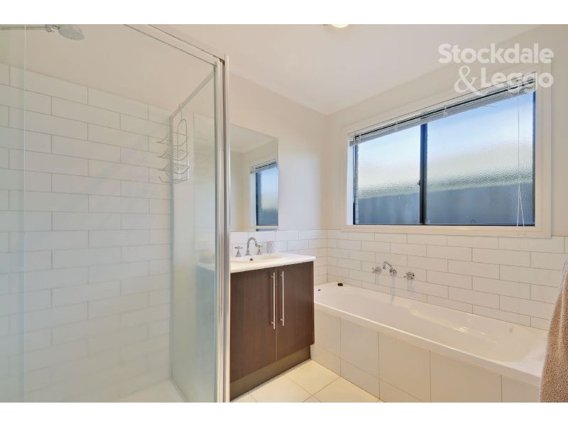 4 Lawn Avenue, Traralgon VIC 3844