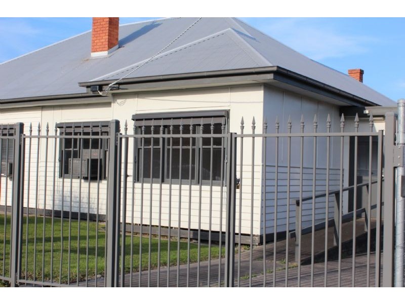 6 Hopetoun Avenue, Morwell VIC 3840