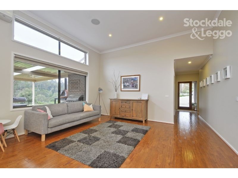 9 Lauren Place, Traralgon South VIC 3844