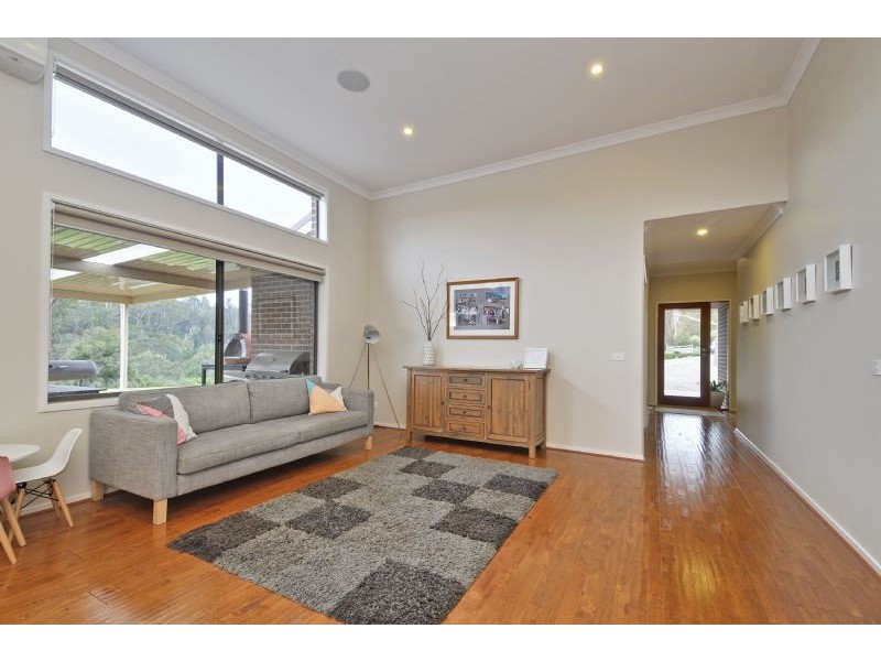 9 Lauren Place, Traralgon South VIC 3844