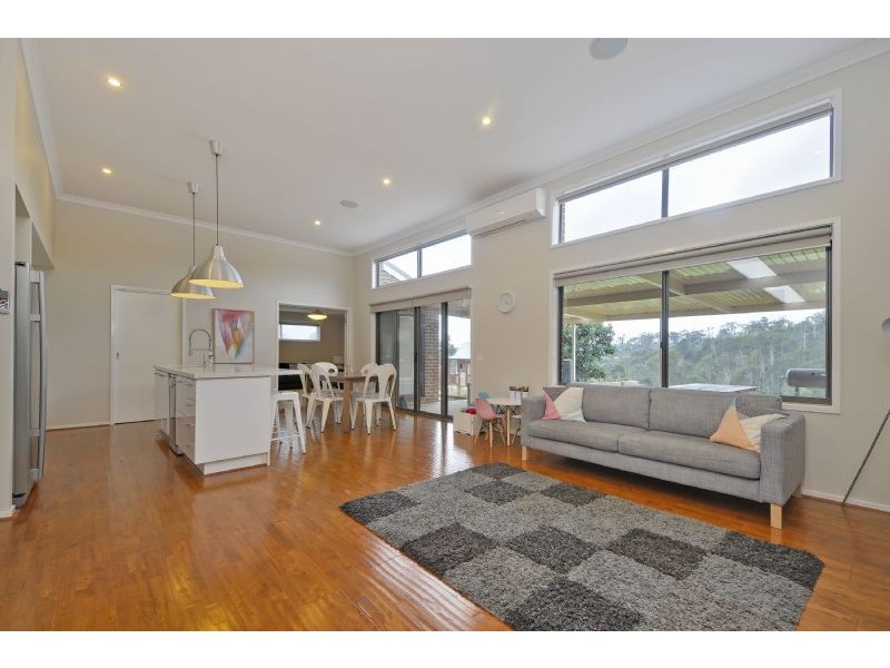 9 Lauren Place, Traralgon South VIC 3844