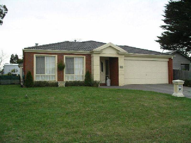4 Stacey Street, Bunyip VIC 3815