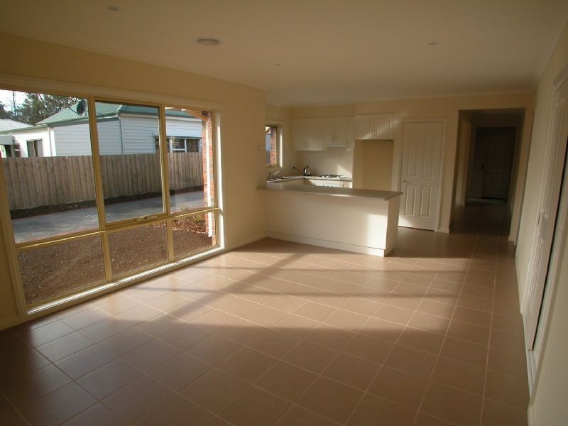 2/27A A”BECKETT ROAD, Bunyip VIC 3815