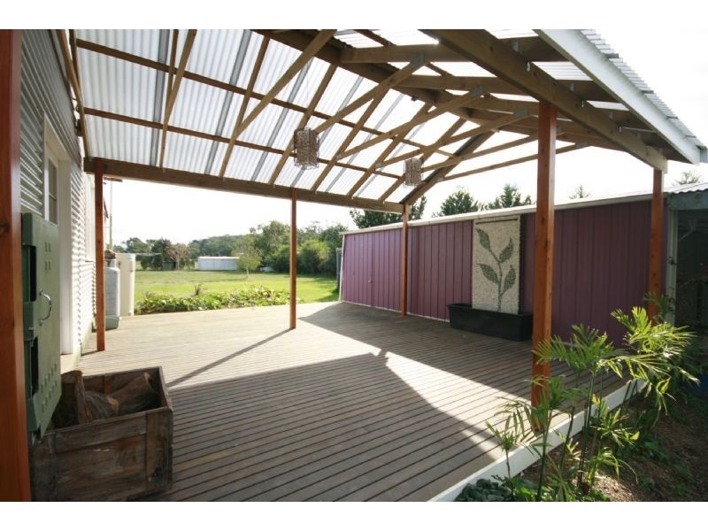 26 Henry, Bunyip VIC 3815