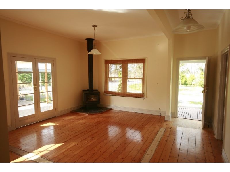 26 Henry, Bunyip VIC 3815