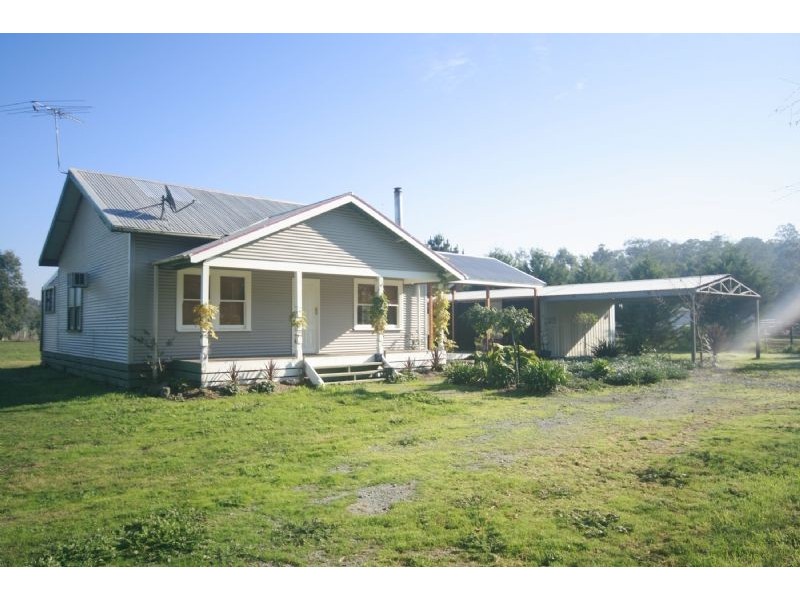 26 Henry, Bunyip VIC 3815