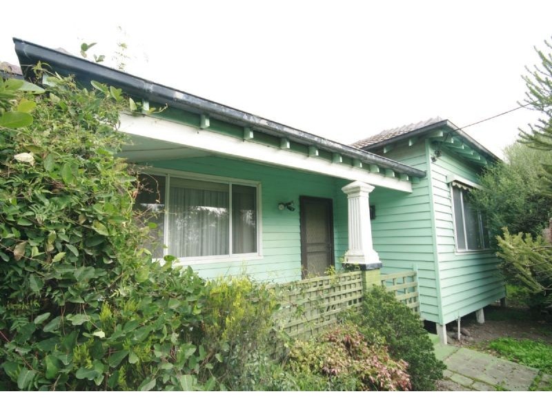 390 Fallon, Iona VIC 3815