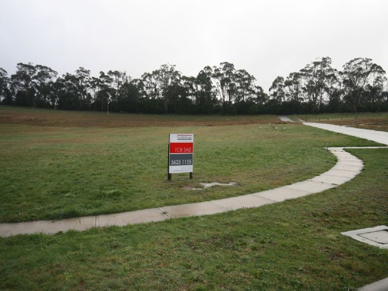 Lot 17 Kamanari Crt, Drouin VIC 3818