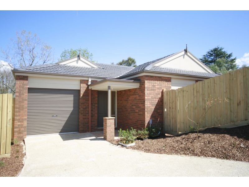 6/22 ALBERT ROAD, Drouin VIC 3818