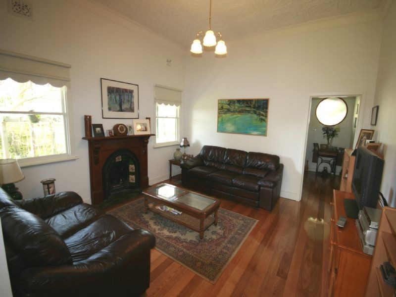 5 Young Street, Drouin VIC 3818