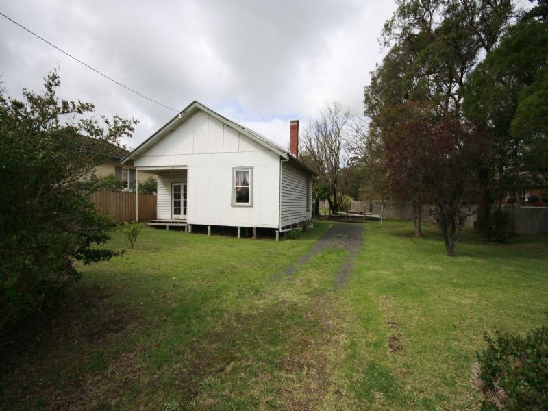 12 Pearson Street, Bunyip VIC 3815