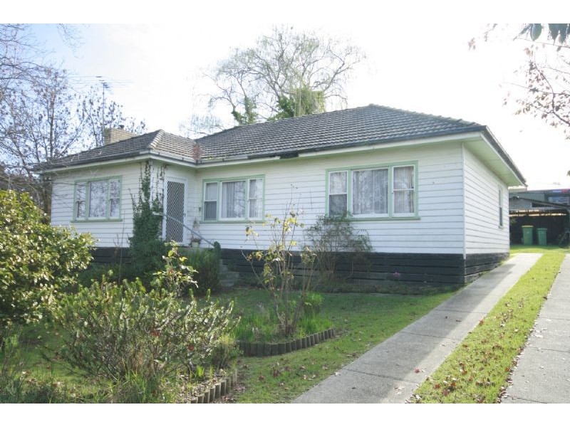 2 May, Garfield VIC 3814