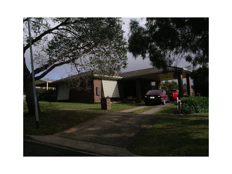 7 Meredith Crt, Drouin VIC 3818