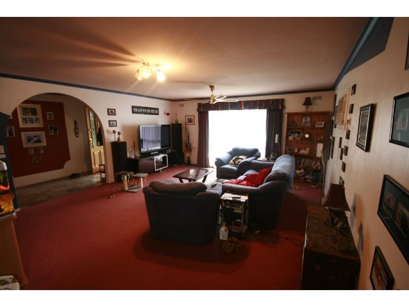 Drouin VIC 3818