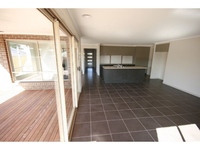 Drouin VIC 3818