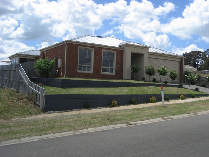 22 Claudia, Drouin VIC 3818