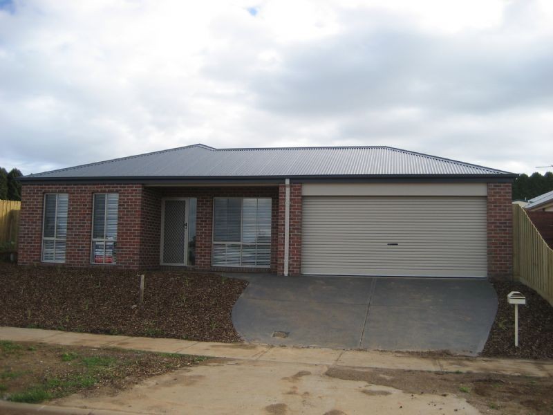 107 McNeilly Road, Drouin VIC 3818