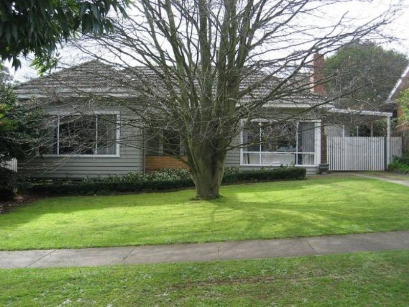 3 Church, Drouin VIC 3818